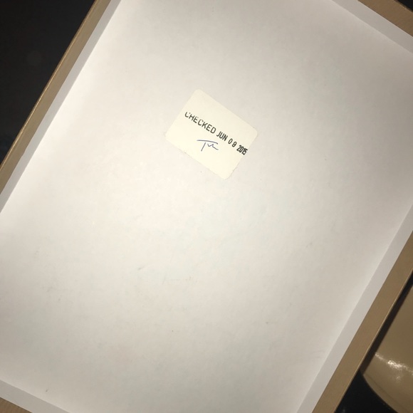 Christian Louboutin - Picture 8 of 8